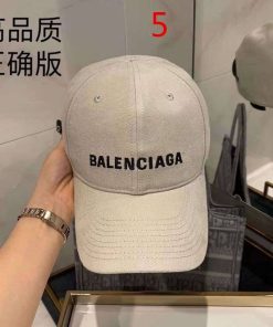 Alternative view of כובעי BALENCIAGA