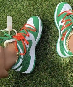 סניקרס Futura x Nike Dunk Low SB