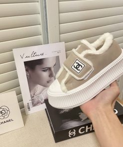 סניקרס CHANEL פלטפורמה