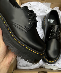 נעלי DR.MARTENS 2026 פלטפורמה