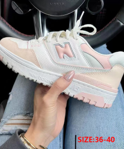 סניקרס NEW BALANCE 550