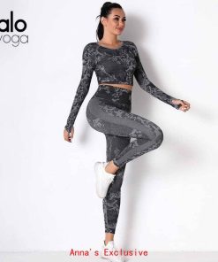 חליפות ALO YOGA