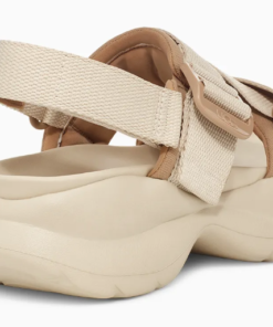 סנדל UGG 2025