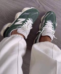 סניקרס NEW BALANCE 9060