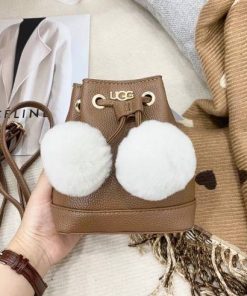 תיקי פונפון UGG