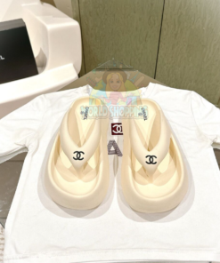 סנדלי CHANEL 2024