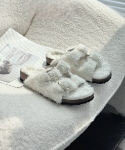 נעלי עננים BIRKENSTOCK 2026