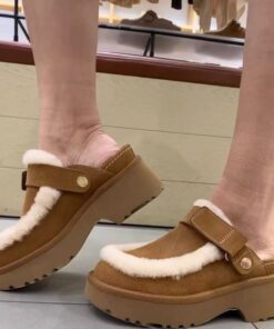 מגפי UGG BOOST