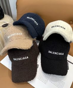 כובעי BALENCIAGA