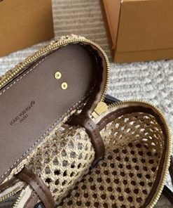 Alternative view of LV Vanity Chain