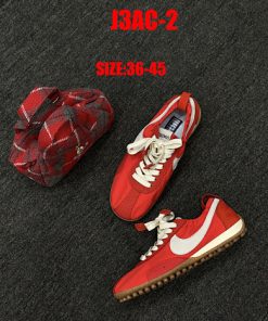 Alternative view of סניקרס Jacquemus × Nike