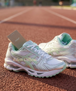נעלי ASICS Gel-Kayano